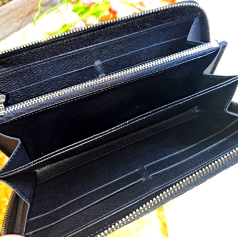 Louis Vuitton Full Zippy Electric Black Epi Wallet Authentic - Picture 2 of 12